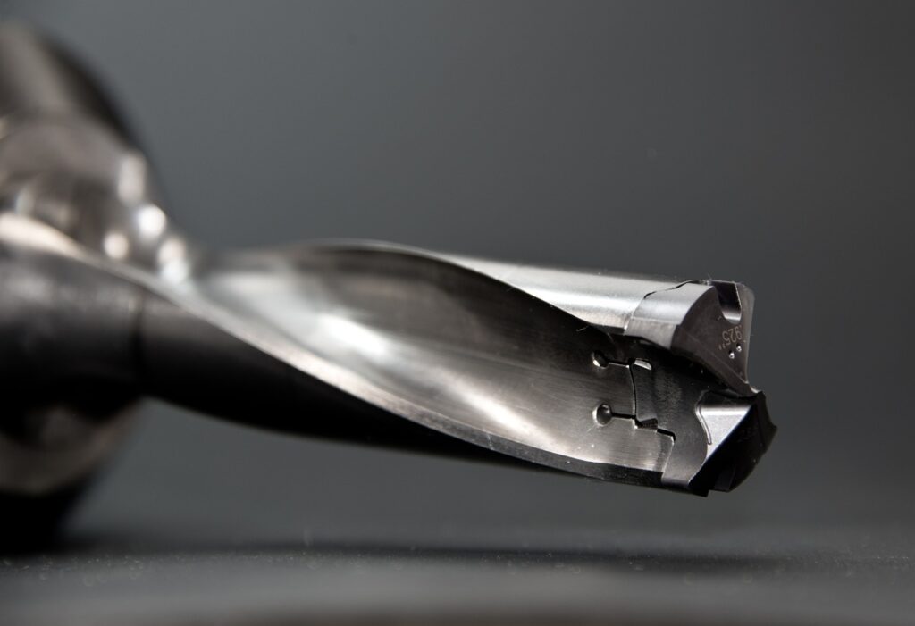Outils de coupe en acier au tungstène et leurs caractéristiques
